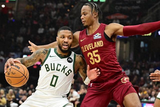 FIBA社交媒体展示挡拆战术的多样化亮点